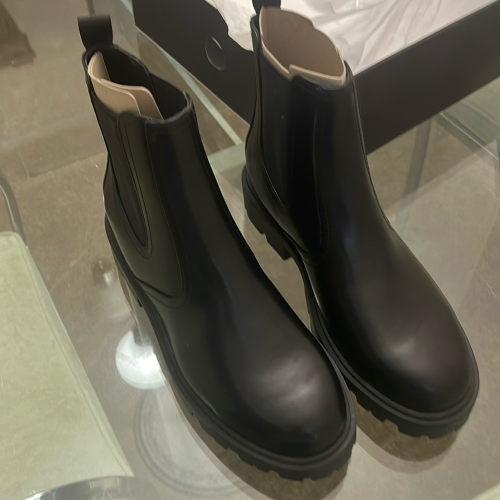 (SOLD) Brand New Nine West Leather Boots